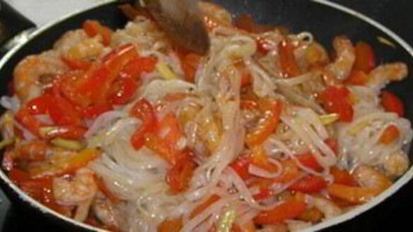 ШАГ 5. рисовая лапша с морепродуктами