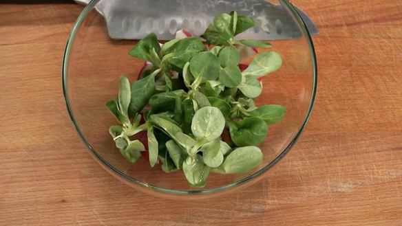 ШАГ 6. котлета кордон блю из индейки на свекольном ризотто