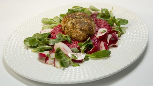 ШАГ 7. котлета кордон блю из индейки на свекольном ризотто