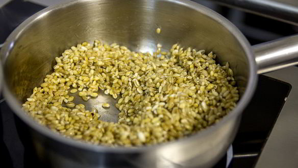 ШАГ 2. ризотто из перловки с овощами