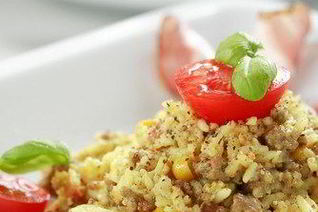 Ризотто с беконом, базиликом и жареными томатами