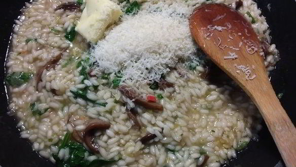 ШАГ 7. ризотто с белыми грибами и шпинатом