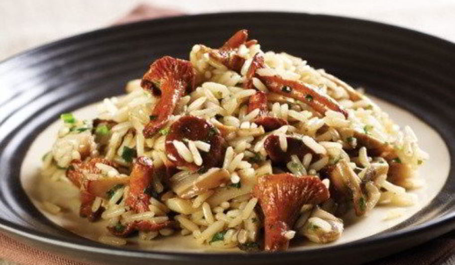 Рецепт ризотто с лисичками, луком-шалотом и пармезаном