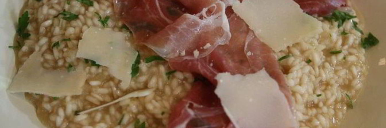 Ризотто с сельдереем, ветчиной и пармезаном