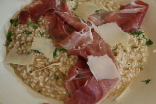 Ризотто с сельдереем, ветчиной и пармезаном