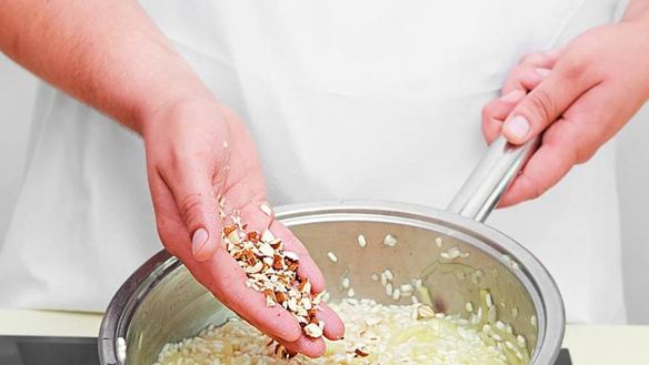 ШАГ 5. яблочное ризотто