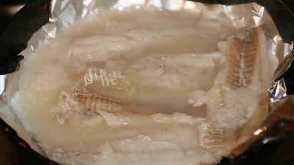 ШАГ 12. бледная рыба с польским соусом