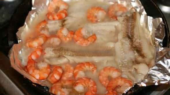 ШАГ 17. бледная рыба с польским соусом