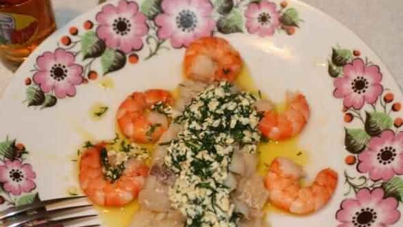 ШАГ 20. бледная рыба с польским соусом