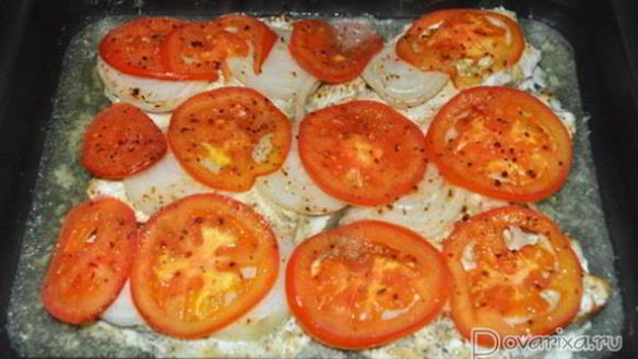 ШАГ 5. дори, запеченный с помидорами и луком