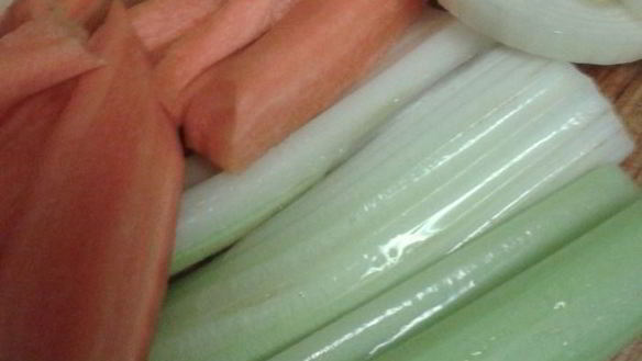 ШАГ 2. форель на подушке из овощей с ореховым соусом