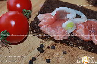 Горбуша малосольная в горчичном маринаде