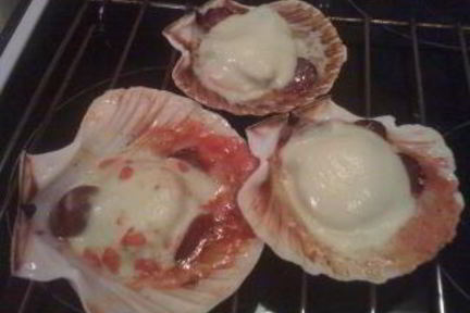 Гребешки в виноградном соусе