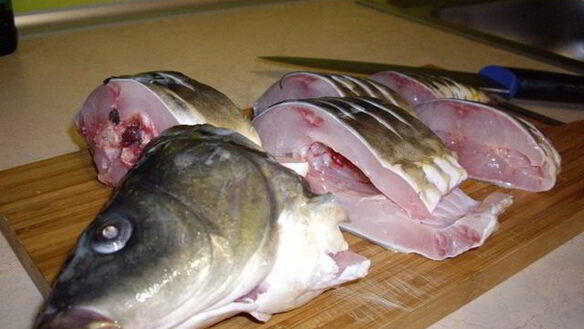 ШАГ 5. карп тушенный с помидорами