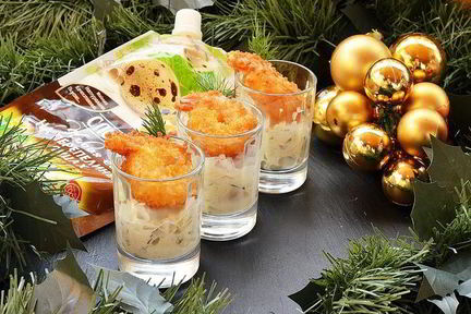 Хрустящие креветки с сырным соусом