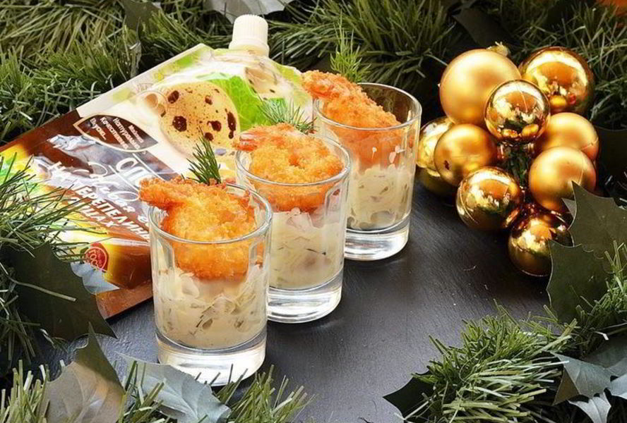 Хрустящие креветки с сырным соусом