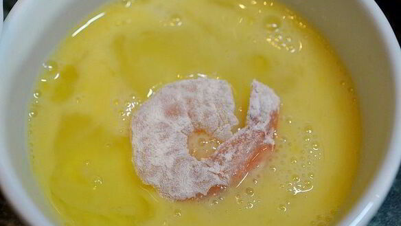 ШАГ 8. хрустящие креветки с сырным соусом