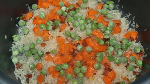 ШАГ 5. лосось с рисом и овощами в мультиварке