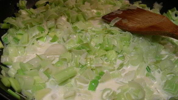 ШАГ 4. морские гребешки с фондю из лука-порея