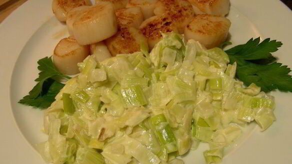 ШАГ 6. морские гребешки с фондю из лука-порея