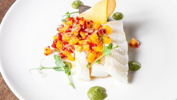 ШАГ 10. паровая треска с сальсой из хурмы