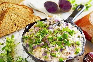 Плохкфискюр — печеная рыба с картошкой под соусом