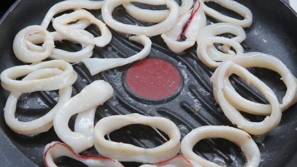 ШАГ 5. пряные кальмары