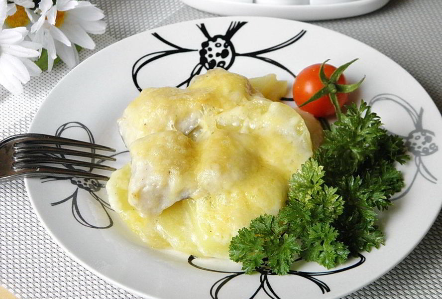 Рыба под соусом Бешамель в духовке