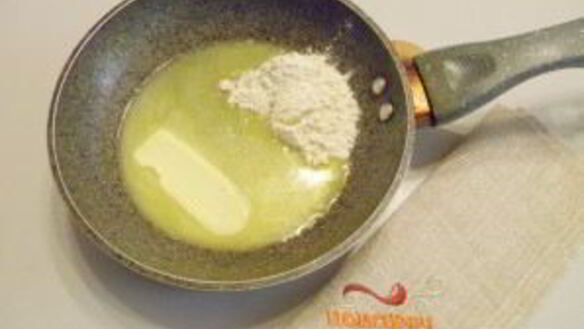 ШАГ 2. рыба под соусом бешамель в духовке