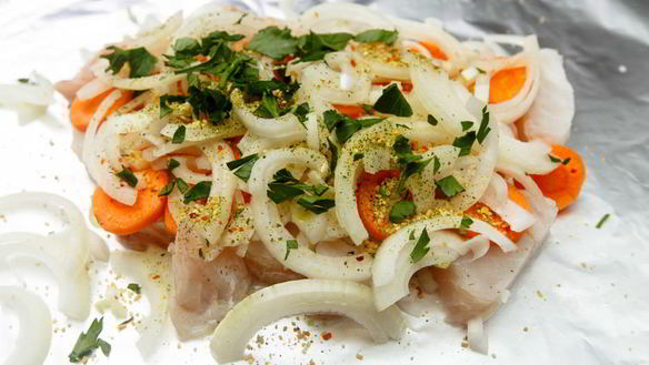 ШАГ 9. рыба с овощами в фольге