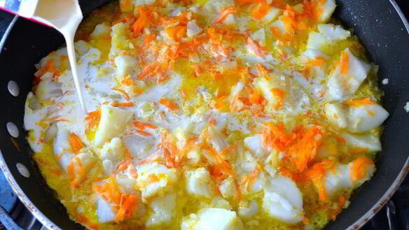 ШАГ 5. рыба, тушенная с овощами