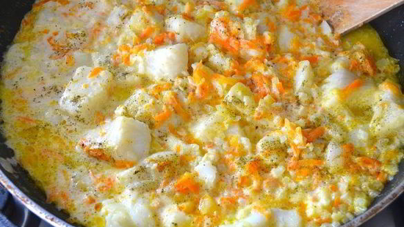 ШАГ 6. рыба, тушенная с овощами