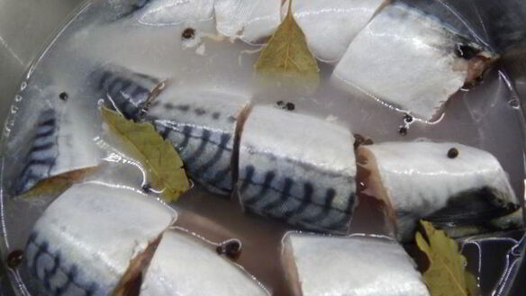 ШАГ 2. рыба в соусе киндзмари по кутаисски