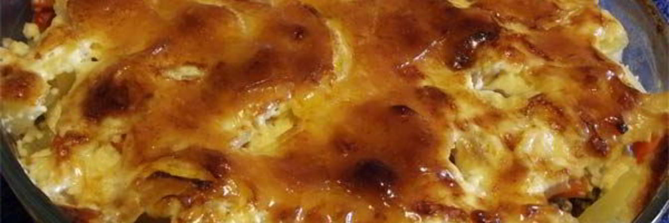 Рыба, запеченная под овощами