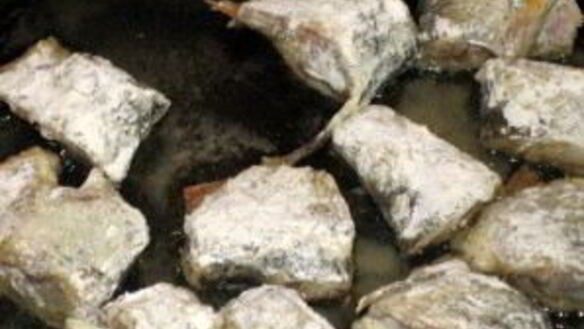 ШАГ 4. рыба, жаренная в муке