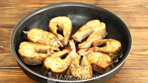 ШАГ 6. щука тушеная в сметане