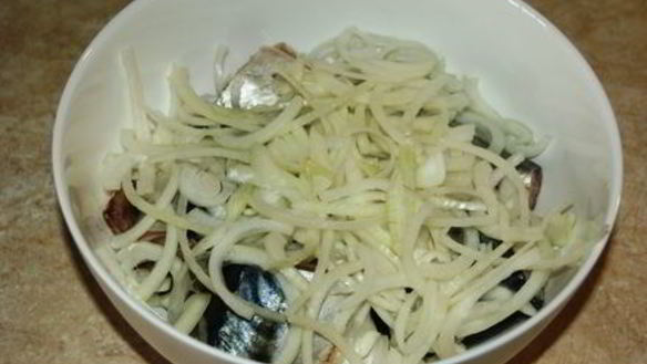 ШАГ 3. скумбрия в горчичном соусе