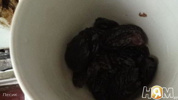 ШАГ 4. скумбрия, запеченная с черносливом