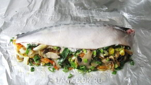 ШАГ 10. скумбрия запеченная с овощами в фольге