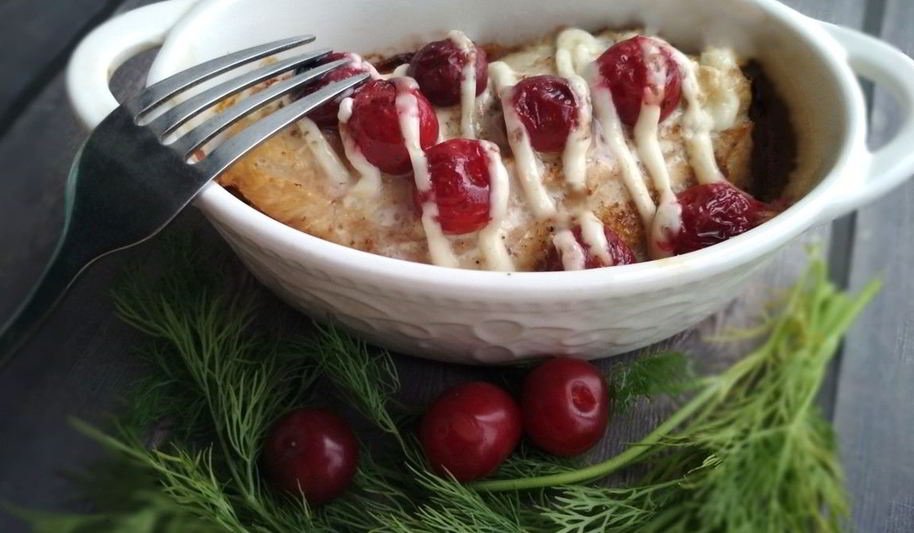 Рецепт скумбрия, запеченная с вишней