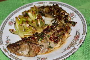 Судак, запеченый на итальянский манер