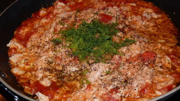 ШАГ 3. тунец с помидорами