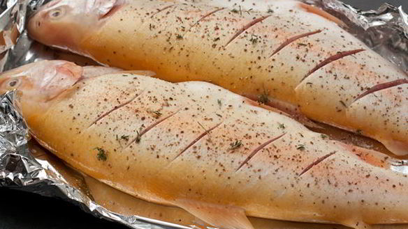 ШАГ 6. янтарная форель запеченная с луком