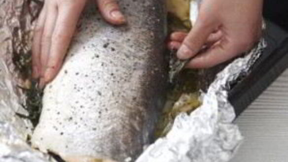 ШАГ 4. запеченная горбуша в фольге