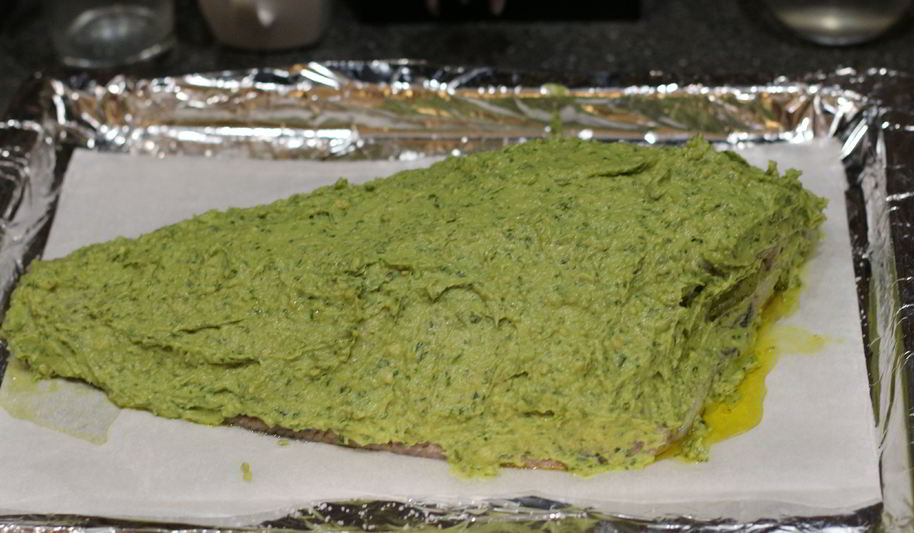 Рецепт запеченный палтус с авокадо и кедровыми орехами