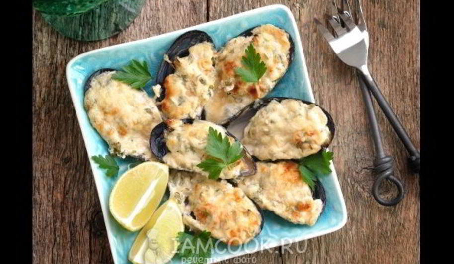 Рецепт запеченные мидии в сырном соусе с чесноком