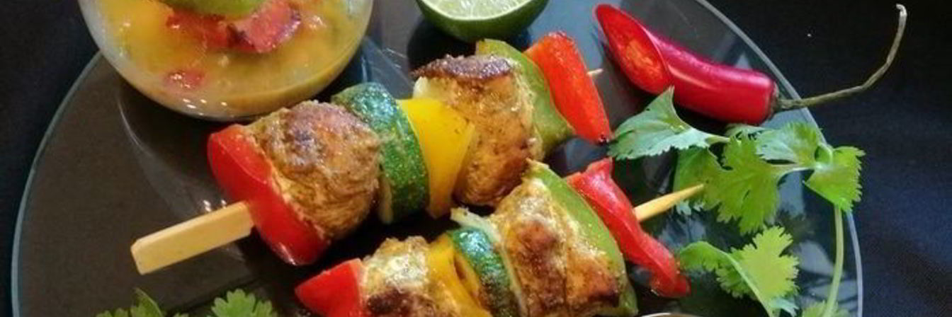 Куриный шашлычок по-карибски с манговой сальсой