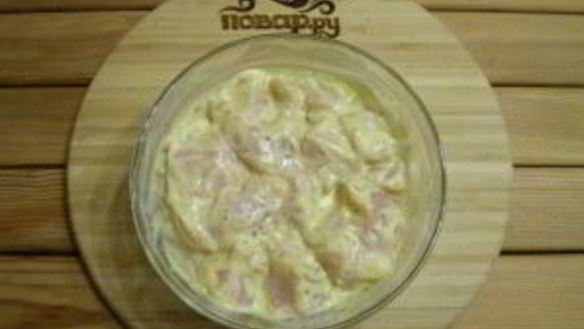 ШАГ 6. куриные шашлычки на шпажках в духовке