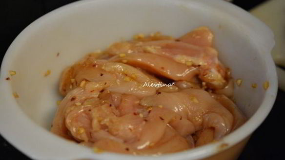 ШАГ 2. куриные шашлычки satay