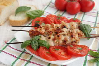 Куриные шашлычки в соусе наршараб